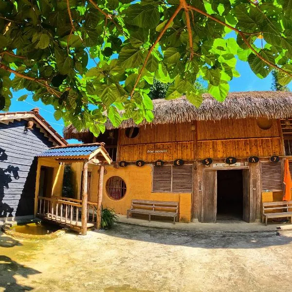 Looc Homestay, hotel v destinaci Ha Giang