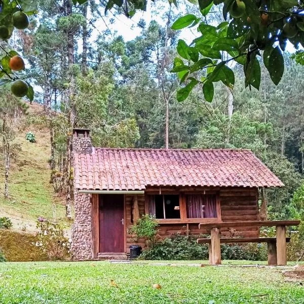 Chalé do Coiote em Maromba, hotel in Visconde De Maua