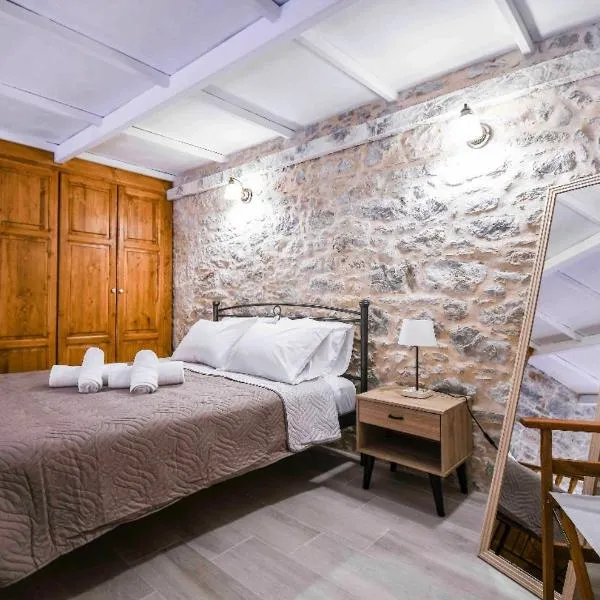 Stone Living Symi Central Apartments, hotell sihtkohas Symi