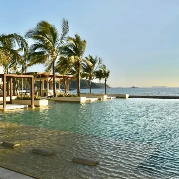 Ponto Horizonte Manzanillo. Best place in Manzanillo!!! Luxury beach front condo, gorgeous views!! Best place you can stay!with up to 8 people., hotel en Manzanillo