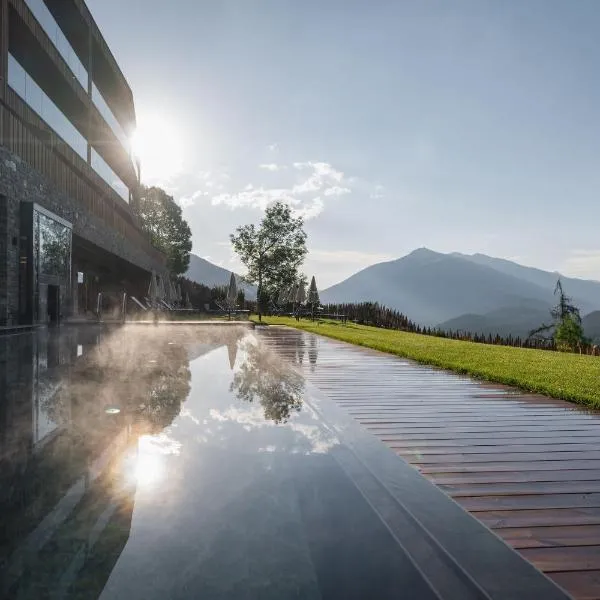 Hotel Schopfenhof, Hotel in Innichen