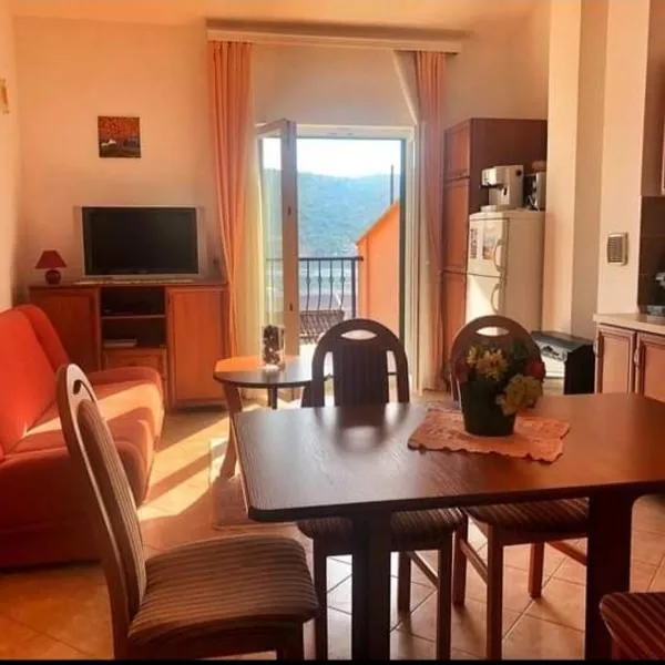 Kopara apartmanok, hotel in Rogoznica