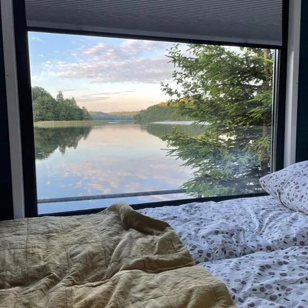 Półwysep Zacisze - Tiny House Village, hotel v destinaci Przywidz