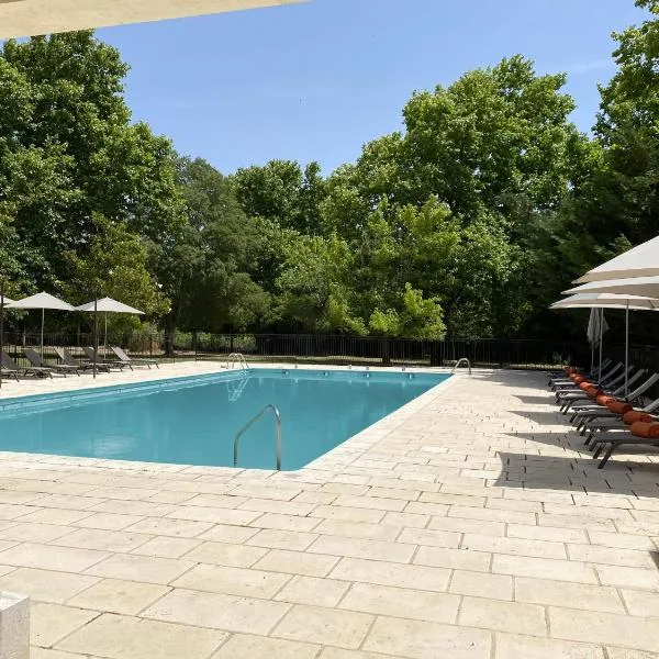 Domaine de la Reynaude, hotel in Aurons