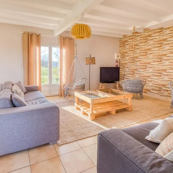 Grand Cottage Piscine Privée 12p LesCottagesduTarn, ξενοδοχείο σε Peyrole