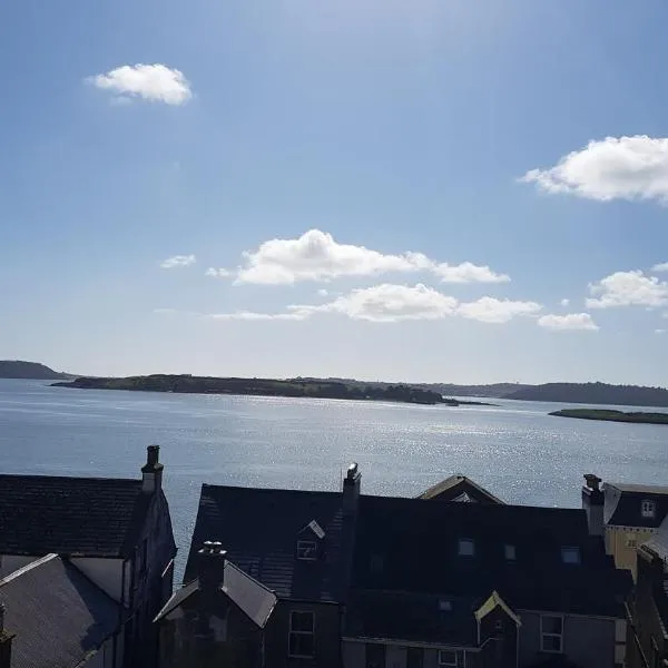 Sea View Cottage, 2 bedrooms with stunning views, hotel di Cobh