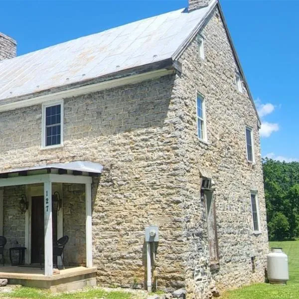 Stone House, hotel in Shenandoah Forest