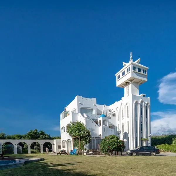 夏日澄藍The Charming Land, hotel in Baisha