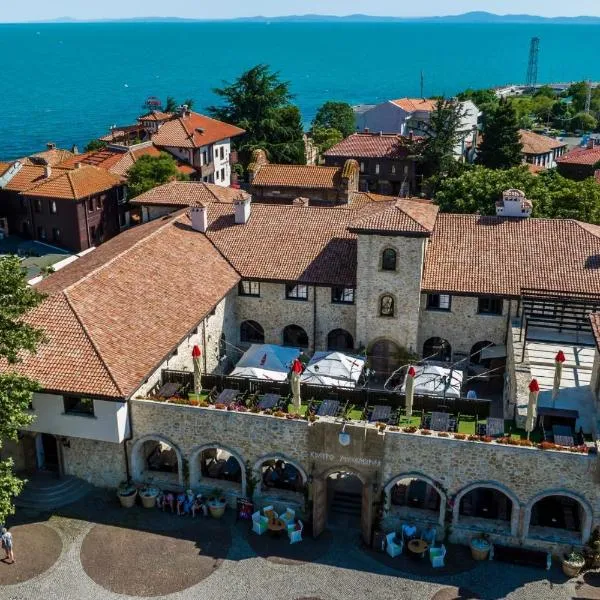 Castro Mesembria Boutique Hotel, hotel en Nesebar