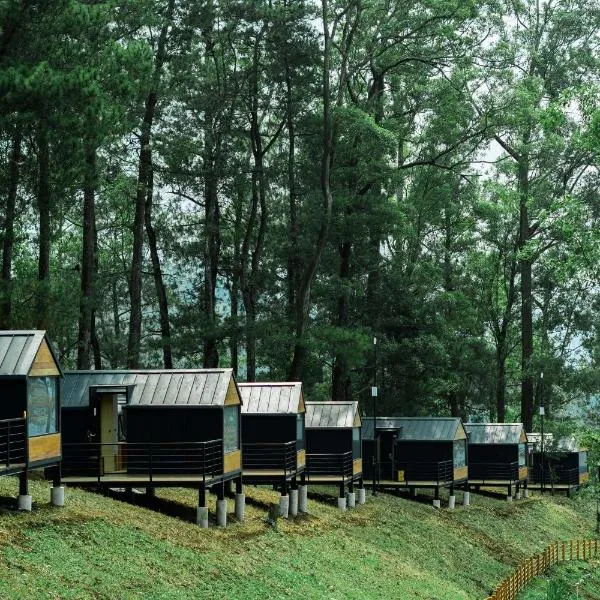 Bobocabin Coban Rondo, Malang, hotel v destinaci Songgoriti