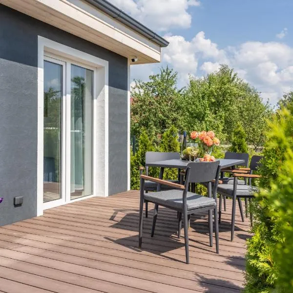 Family Garden House with Free Private Parking & Playground, hotel v Rize