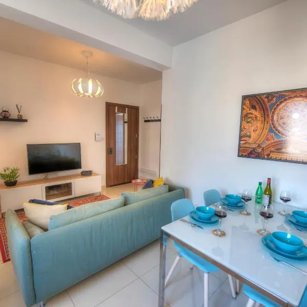 Charming 2 bedroom apartment close to Junior College ETUS1-1, hotel sa Msida