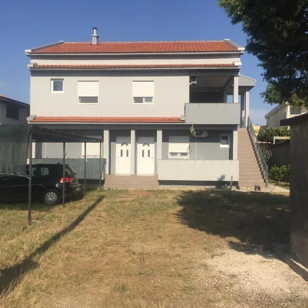 Apartments 4 u, hotel v destinaci Donji Štoj