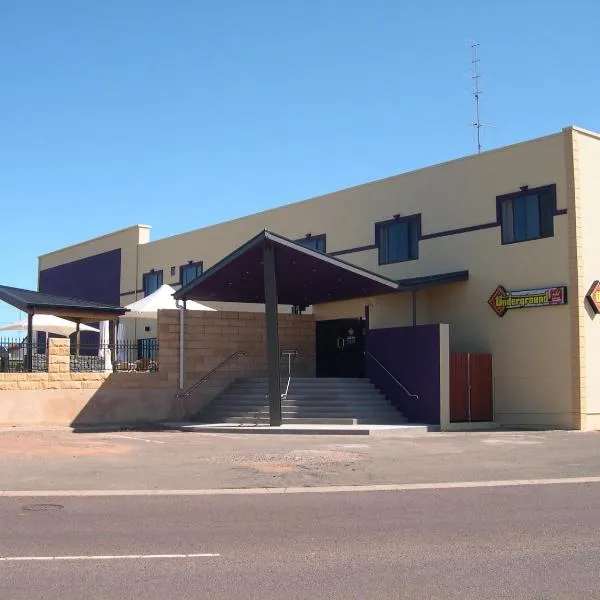 New Whyalla Hotel, hótel í Whyalla