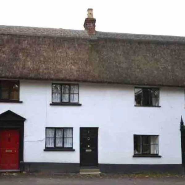 Thatched Cottage, beautiful village near the sea, hotel in Otterton