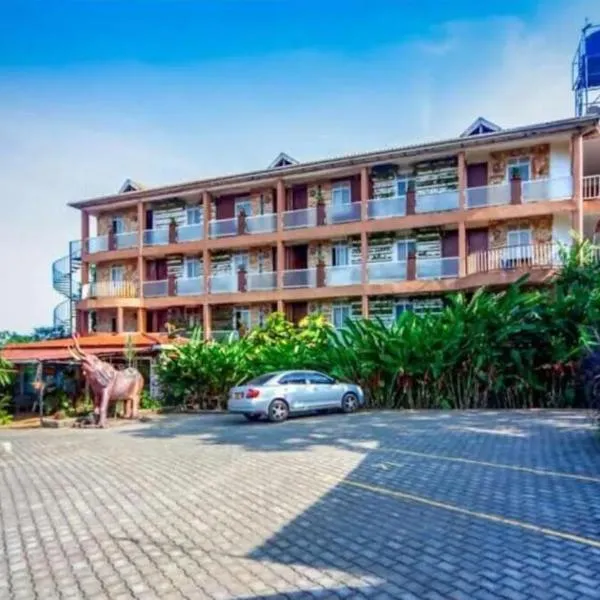 African Tribe Suites, hotel in Munyonyo