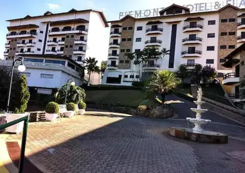Piemonte Flat Serra Negra, viešbutis mieste Amparas