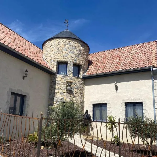 il piccolo castello, hôtel à Saint-Césaire-de-Gauzignan