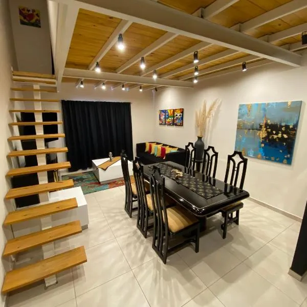 URBANA PREMIUM SUITES Apartamentos de Categoría Parking Privado - Seguridad - Sanatorio Allende - Hospital Privado - Estadio Kempes - Universidad Siglo 21 - Complejo Ferial Córdoba - Quorum - Aeropuerto Internacional Taravella, hotel v destinaci Cordoba