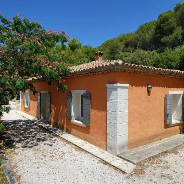 La Petite Maison - Mas des Sous Bois, hotel v destinácii Ventabren