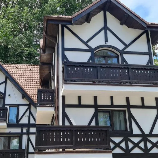 Hotel Perla, khách sạn ở Sinaia