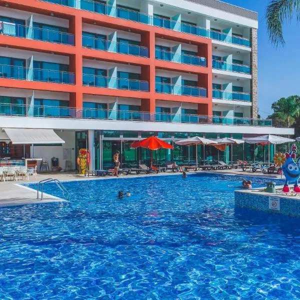 Aquashow Park Hotel, hotel in Quarteira