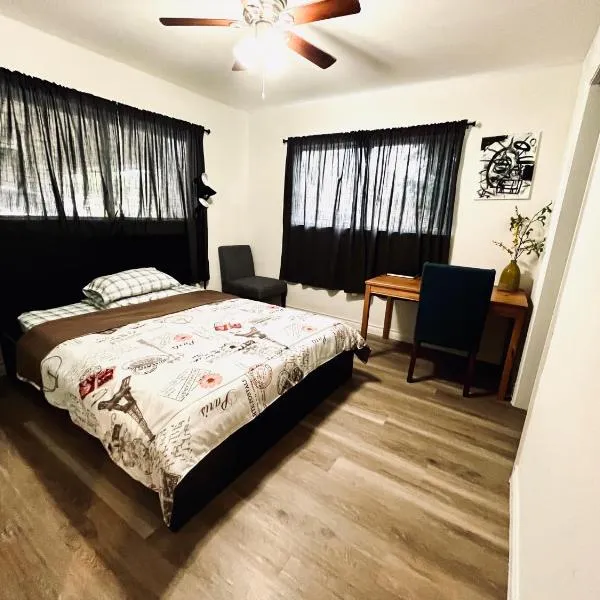 Cozy Private Bed & Bath near Medical Center, Galleria and DT, hotel v destinaci Houston