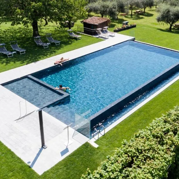 アグリツーリズモ カ デル ラーゴ（Agriturismo Cà Del Lago）、グラヴェドーナのホテル