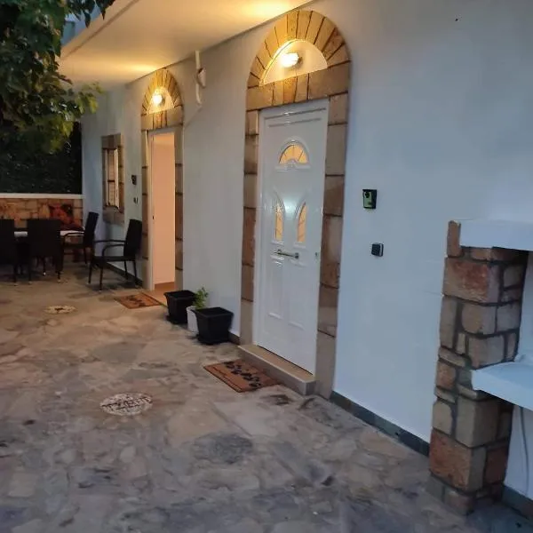 Villa Jimmy, Pilona Village, hotel em vlicha