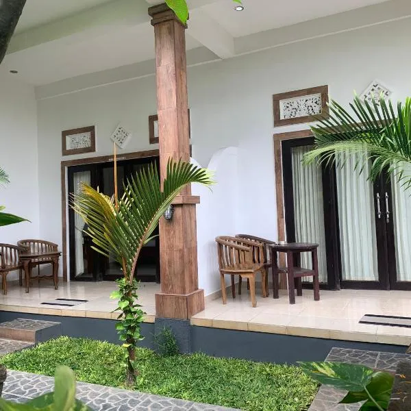 Warung jemeluk & home stay, hotel in Amed