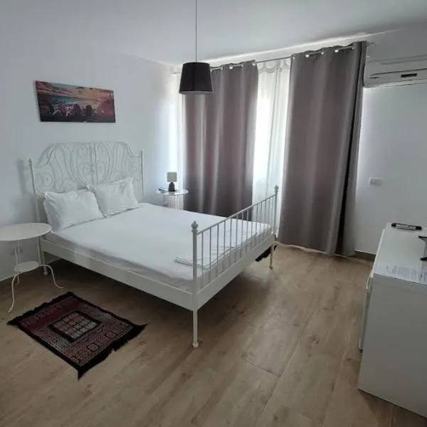 Vila DVG Costinesti, hotel u gradu Kostinešti