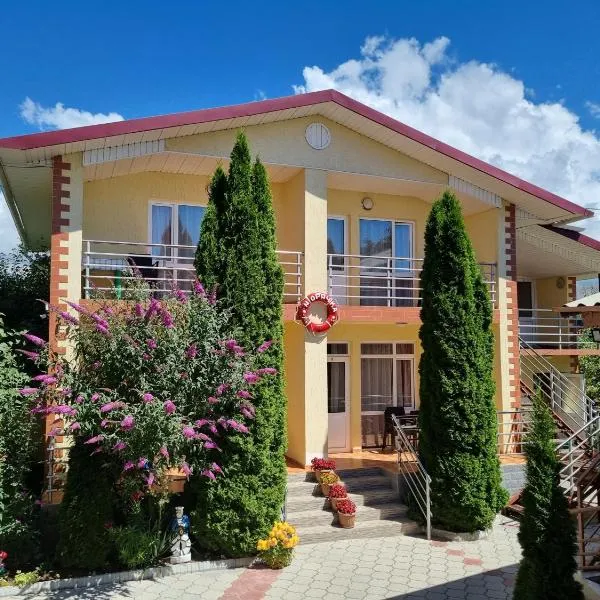 Guest House Moryachka, hotel v destinaci Bosteri