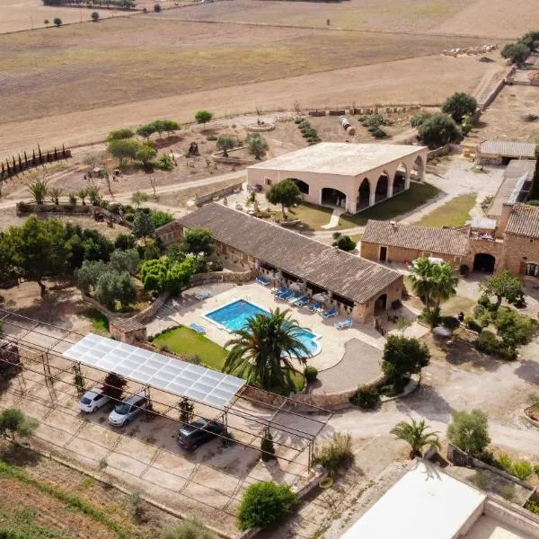 Agroturisme Son Llado、カンポスのホテル