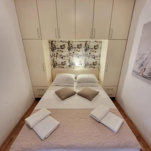 Apartment Rachel, hotel in Petrovac na Moru