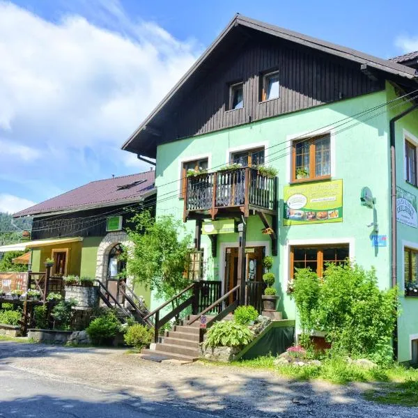 Zajazd Karłów Restauracja & Pokoje Gościnne, отель в городе Карлув