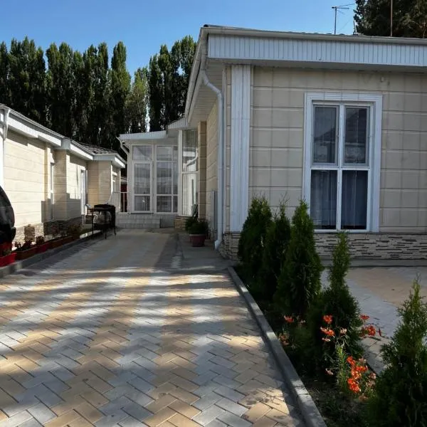 Raduga West_Issyk Kul, Kyrgyzstan, hotel in Kosh-Kël'