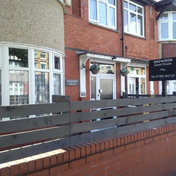 Snowdon House Single rooms for solo travellers, hotel a Rhyl