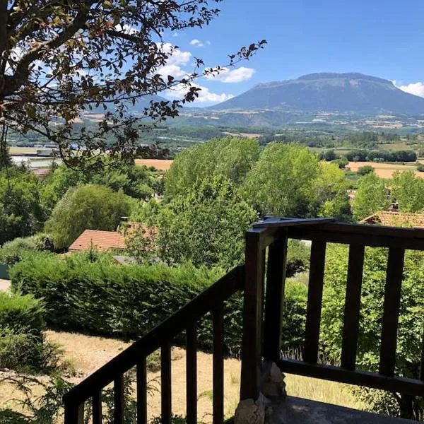 villa des pins, hotel v destinaci Tallard