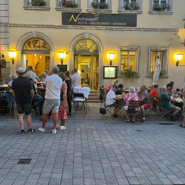 Hotel Neuhauser, viešbutis mieste Folkachas