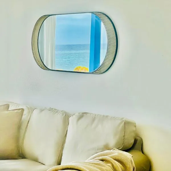 푼타 무헤레스에 위치한 호텔 Canaryislandshost l Lava y Mar Lanzarote