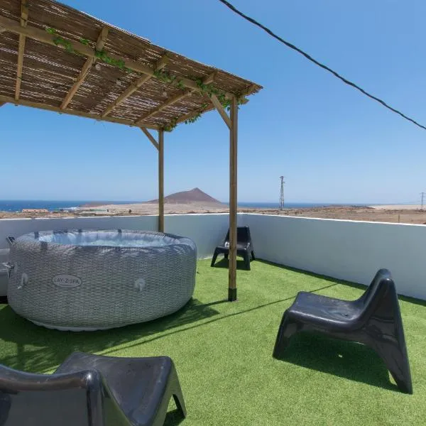 La casita de Aitor; campo y playa en el Médano、エル・メダノのホテル