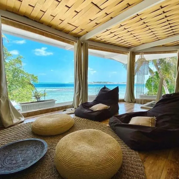 Samura Maldives Guest House Thulusdhoo, hotel v destinaci Thulusdhoo