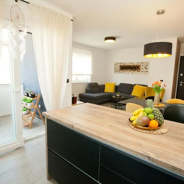 Luxury apartment Eva, hotel in Zadar