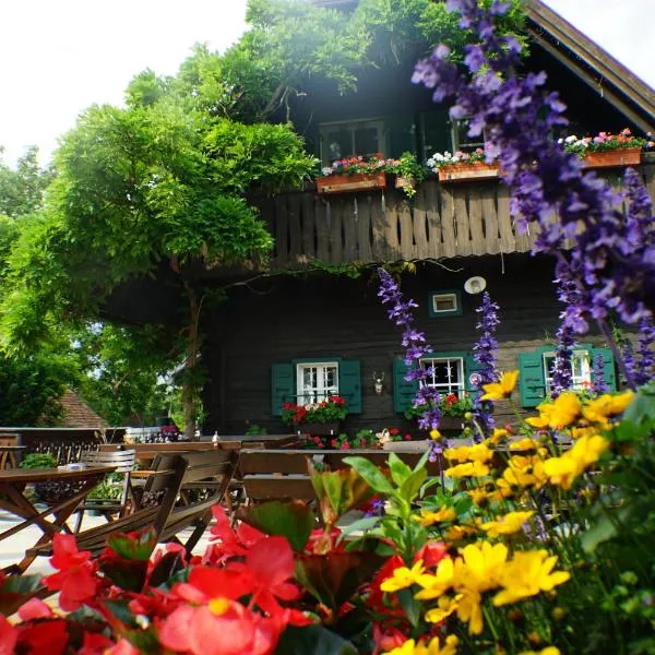 Weingut Buschenschank Schneiderannerl, hotel v destinaci Gleinstätten