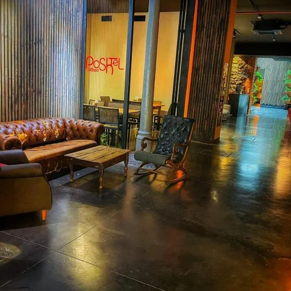 Poshtel Bilbao - Premium Hostel, hotel v destinaci Bilbao