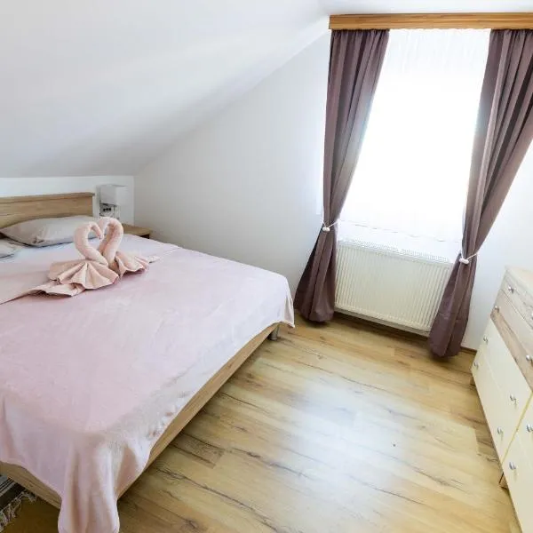 Apartmani Tomšić – hotel w mieście Čeminac