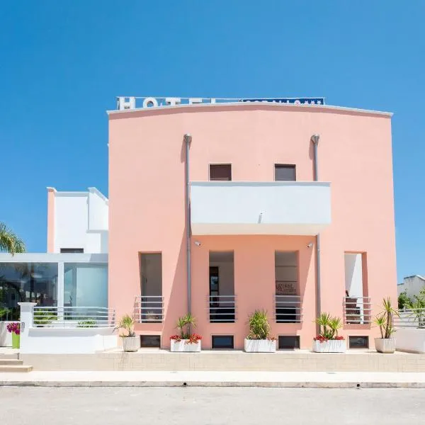 Hotel Corallo, ξενοδοχείο σε Torre Santa Sabina