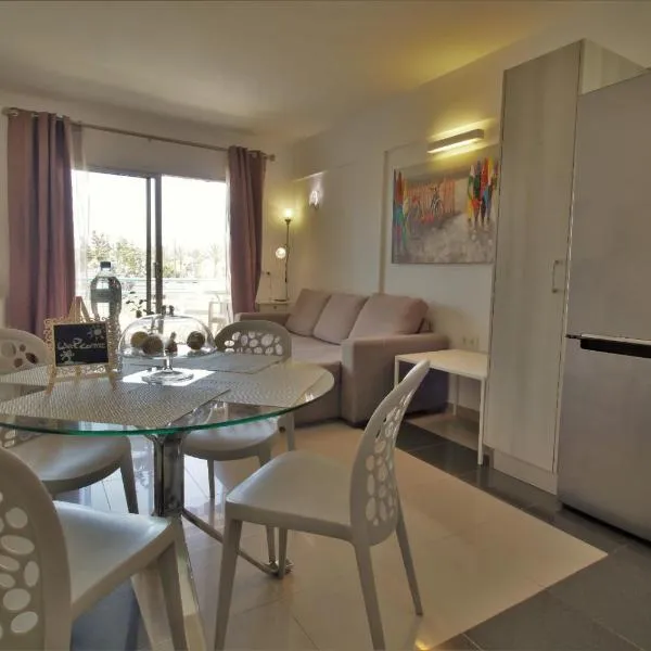 Agréable appartement au bord de l’ ocean, Playa Paraiso, hotel in Adeje