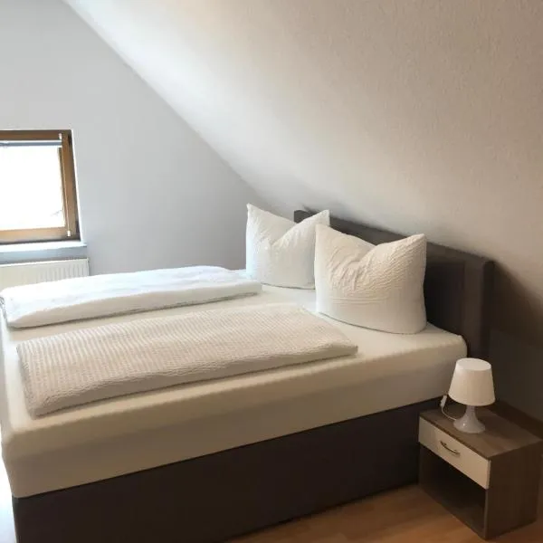 Ferienwohnung Haus Maja, hotel din Holzkirchen