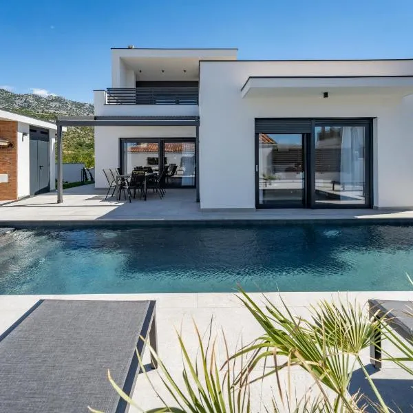 Villa Atrio、セリネのホテル